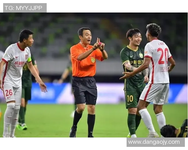 成都篮球队进攻策略分析与得失评估探讨